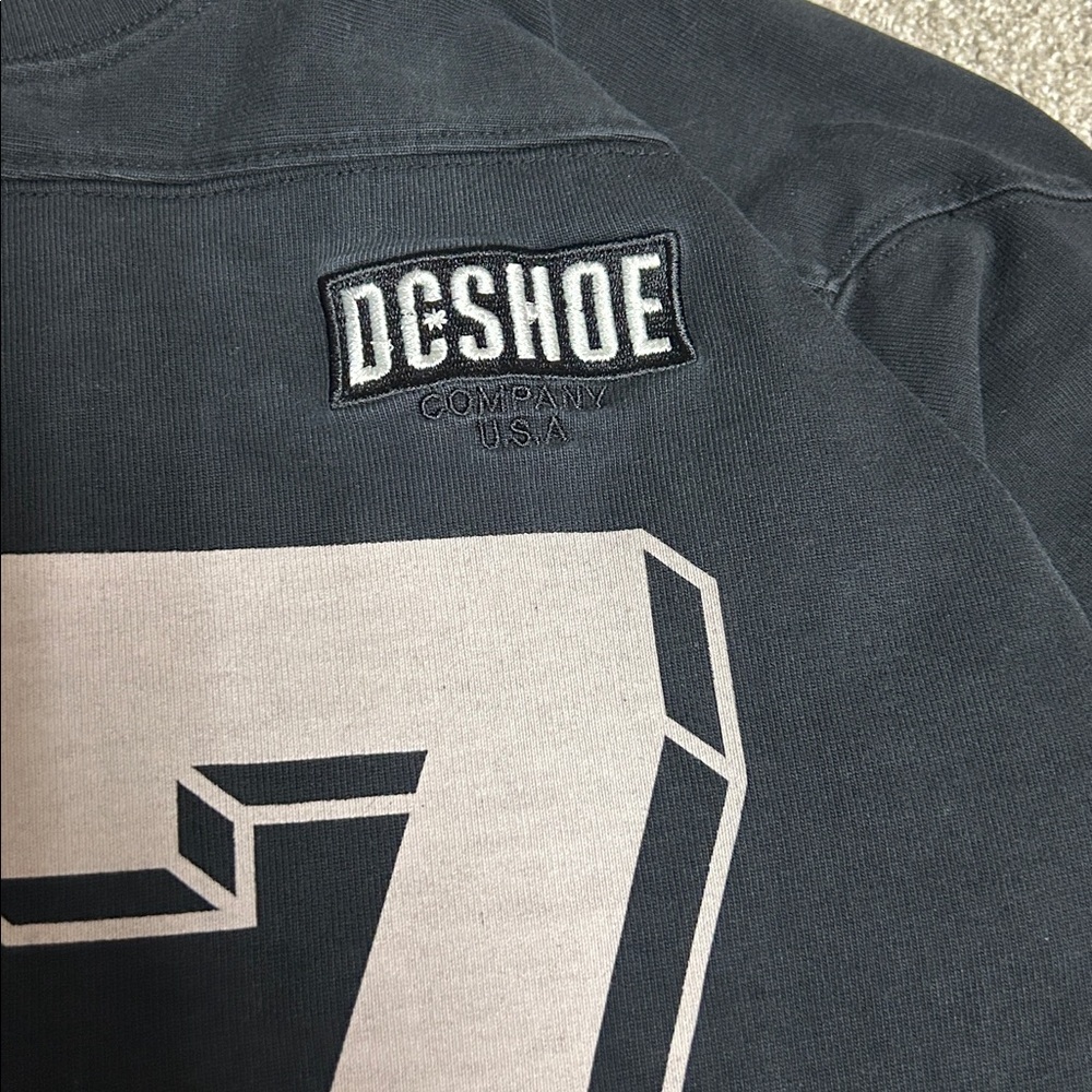Vintage DC Shoes 2007 Long Sleeve - Picture 2 of 5